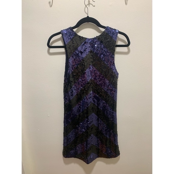 ALICE + Olivia Mini Dress Size Small Navy and Black Chevron Sequin Y2K - Picture 2 of 6